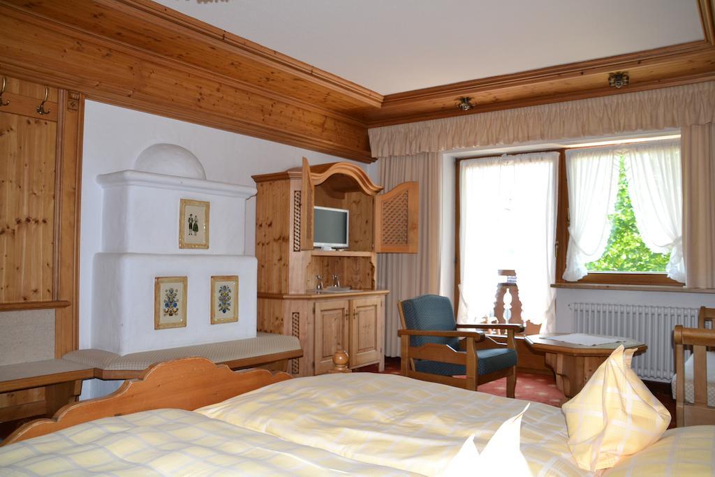 Hotel Gasthof Adler Oberstdorf Room photo